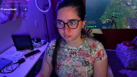 Snapshot of vallolet1_ chatting on December 7, 3:14 am Im Violet online show from December 7, 3:14 am