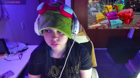 Snapshot of vallolet1_ chatting on December 30, 1:37 am Im Violet online show from December 30, 1:37 am