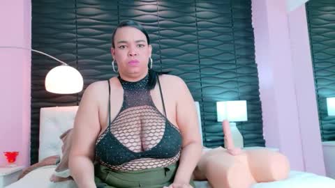 Snapshot of valrery_roussex chatting on October 30, 8:43 pm Valery online show from October 30, 8:43 pm