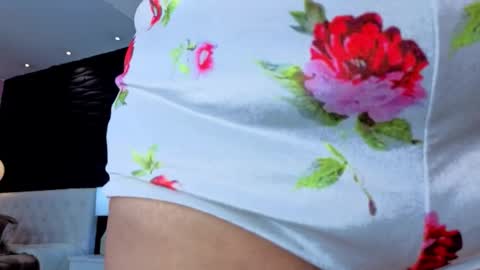 Snapshot of valrery_roussex chatting on October 29, 8:22 pm Valery online show from October 29, 8:22 pm