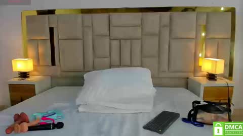 valtira nova online show from March 11, 9:50 pm