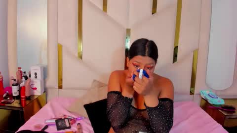 Vane online show from April 13, 4:30 pm