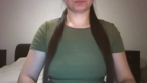 VanesaJewel online show from February 23, 5:45 pm