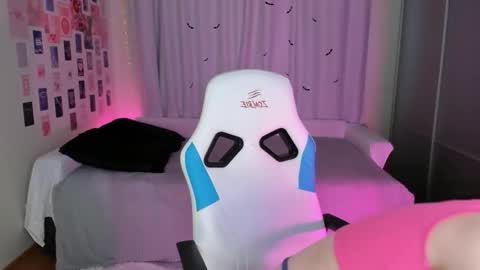 Snapshot of vanessa_brills chatting on November 2, 5:33 am Vanessa online show from November 2, 5:33 am