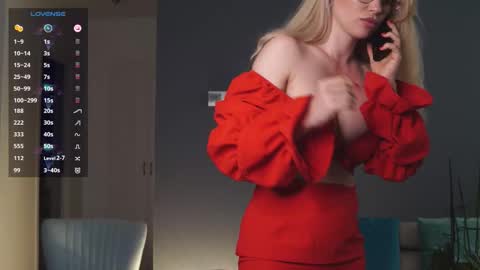 Snapshot of vanessa_de_ville chatting on September 24, 6:34 am Vanessa online show from September 24, 6:34 am