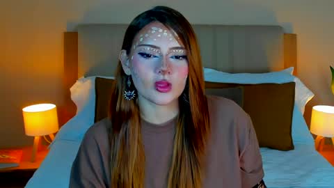 vanessa_foxyy online show from June 5, 8:15 pm