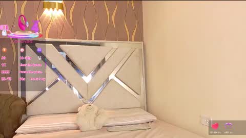 Snapshot of vanessa_guzman1 chatting on September 14, 1:20 pm online show from September 14, 1:20 pm