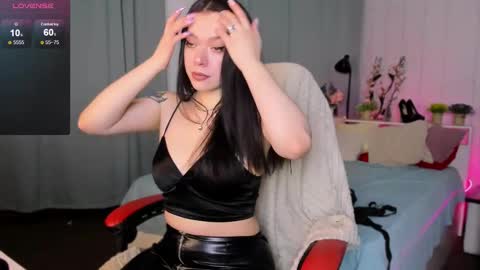 Vanessa online show from December 7, 6:10 am