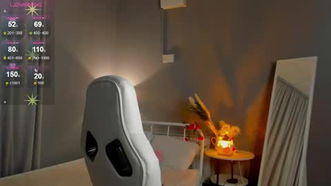 Vanessa Walters online show from December 6, 3:52 am