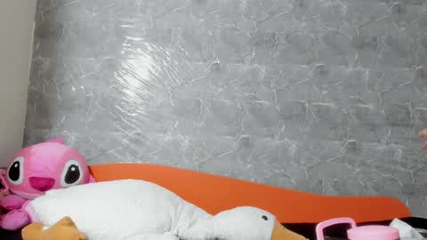 vanessaadol online show from February 18, 9:32 am