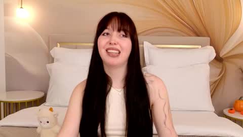 Snapshot of vanessafields chatting on October 18, 4:32 pm Vanessa online show from October 18, 4:32 pm