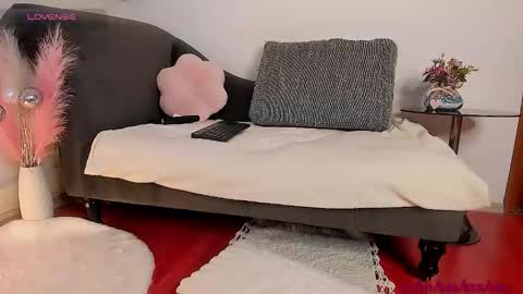 Snapshot of vanessafox__ chatting on October 7, 1:37 pm V online show from October 7, 1:37 pm