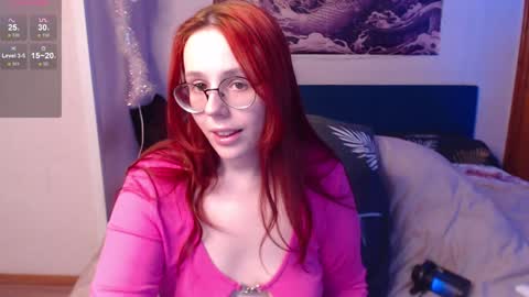 Snapshot of vanessalincum chatting on December 19, 5:51 am Vanessa follow me - I will answer you there at any time online show from December 19, 5:51 am