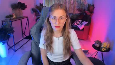 Vanessa online show from October 6, 7:58 am