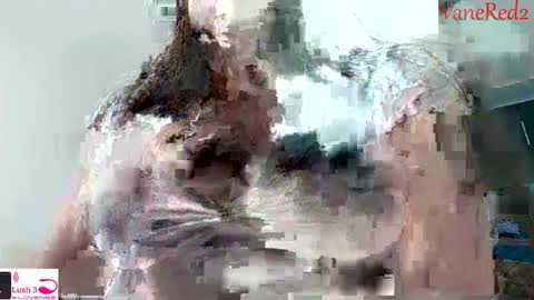 Snapshot of vanessared2 chatting on October 7, 12:20 pm Vanesared2 online show from October 7, 12:20 pm