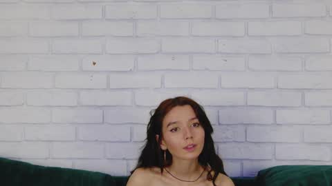 vanessavien online show from February 24, 2:49 am