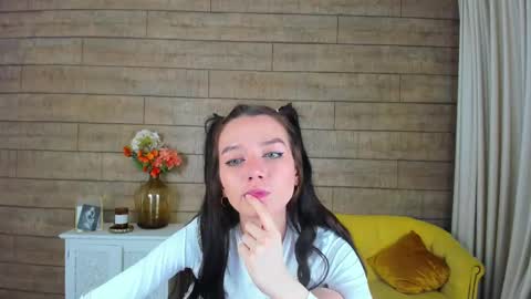 vanessavien online show from February 12, 2:24 am