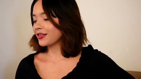 Snapshot of vanesse_ chatting on March 6, 2:41 am Irina online show from March 6, 2:41 am