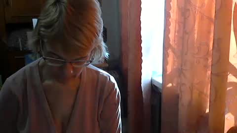 Vanillaxcreamy online show from February 26, 11:11 am