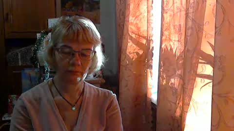 Vanillaxcreamy online show from December 19, 12:23 pm