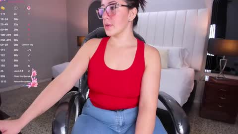 Snapshot of vanitysex chatting on October 18, 12:19 pm Karine online show from October 18, 12:19 pm