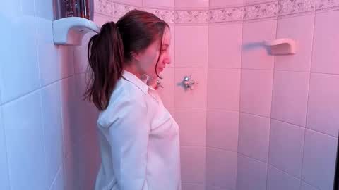 Snapshot of vanlet chatting on September 29, 5:51 pm Elizabeth online show from September 29, 5:51 pm