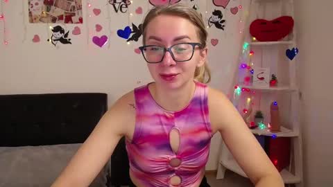 Snapshot of vasilisasii chatting on February 15, 6:12 am Vasilisa online show from February 15, 6:12 am