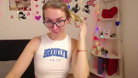 Snapshot of vasilisasii chatting on March 7, 5:17 pm Vasilisa online show from March 7, 5:17 pm
