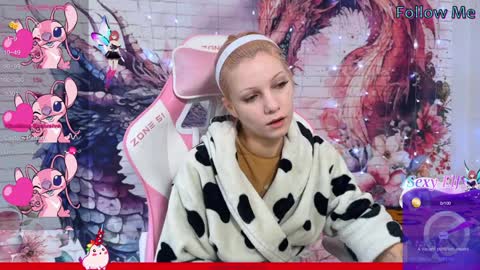 Snapshot of vasya_sylvia chatting on December 8, 9:02 am Vasya Sylvia online show from December 8, 9:02 am