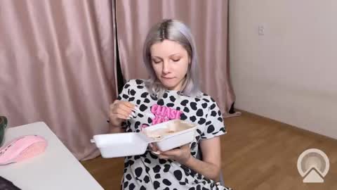 Snapshot of vasya_sylvia chatting on February 22, 9:23 am Vasya Sylvia online show from February 22, 9:23 am