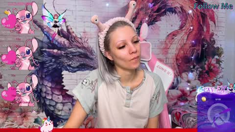 Snapshot of vasya_sylvia chatting on December 14, 6:35 am Vasya Sylvia online show from December 14, 6:35 am