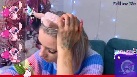 Snapshot of vasya_sylvia chatting on December 14, 7:03 pm Vasya Sylvia online show from December 14, 7:03 pm