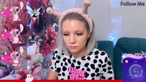 Snapshot of vasya_sylvia chatting on December 15, 4:26 pm Vasya Sylvia online show from December 15, 4:26 pm