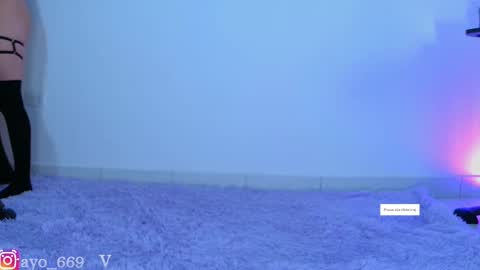 Snapshot of vayolett_dakotta chatting on February 16, 5:48 pm Vayolett online show from February 16, 5:48 pm