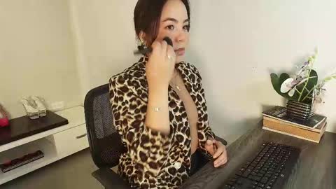 Victoria online show from October 11, 11:25 am