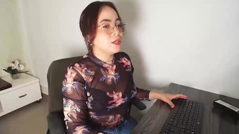 Victoria online show from October 18, 11:24 am