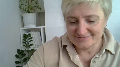 vea_motty online show from April 9, 1:05 pm