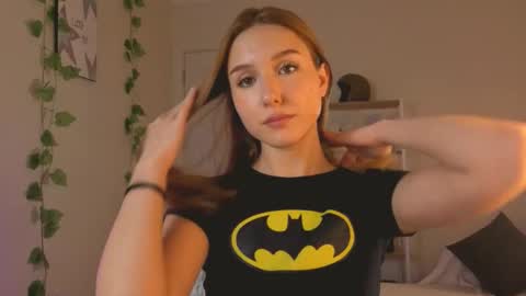 Snapshot of vegas_v chatting on September 15, 2:03 pm Maria online show from September 15, 2:03 pm