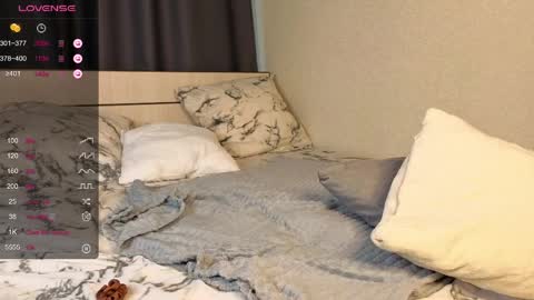 veliapascanik online show from April 6, 4:46 am