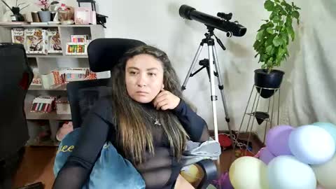 Snapshot of vellarossa chatting on October 19, 5:09 am Im VelaI will be Christmas and New Year with my family December 22 to January 13 I will miss you guys. online show from October 19, 5:09 am