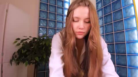 velvet_cherry online show from October 12, 3:36 pm