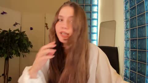 velvet_cherry online show from October 30, 3:02 pm