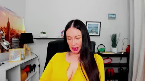 Jasmine online show from September 27, 7:37 am