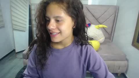 velvet_moon_v online show from September 16, 1:08 pm