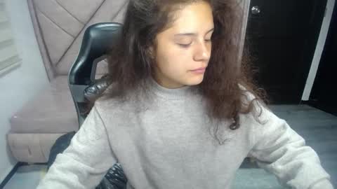 velvet_moon_v online show from October 10, 1:38 pm