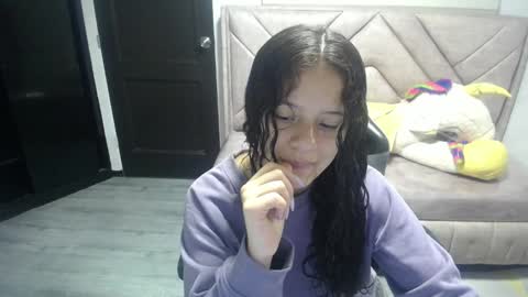 velvet_moon_v online show from October 16, 1:36 pm