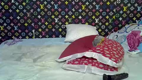 velvet online show from April 15, 6:14 am