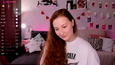 Mia online show from April 19, 8:58 am