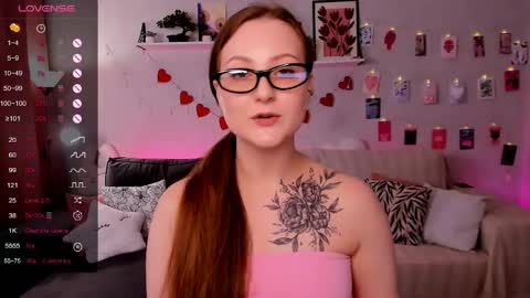 Mia online show from April 26, 1:42 pm