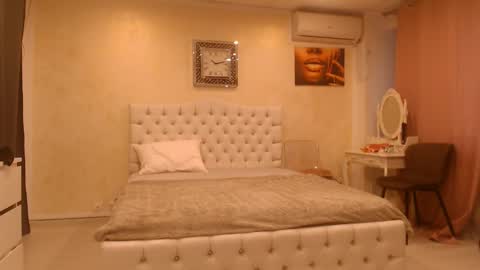 velvetmarsha online show from March 2, 6:05 am